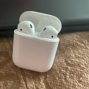 USED Apple AirPods!!